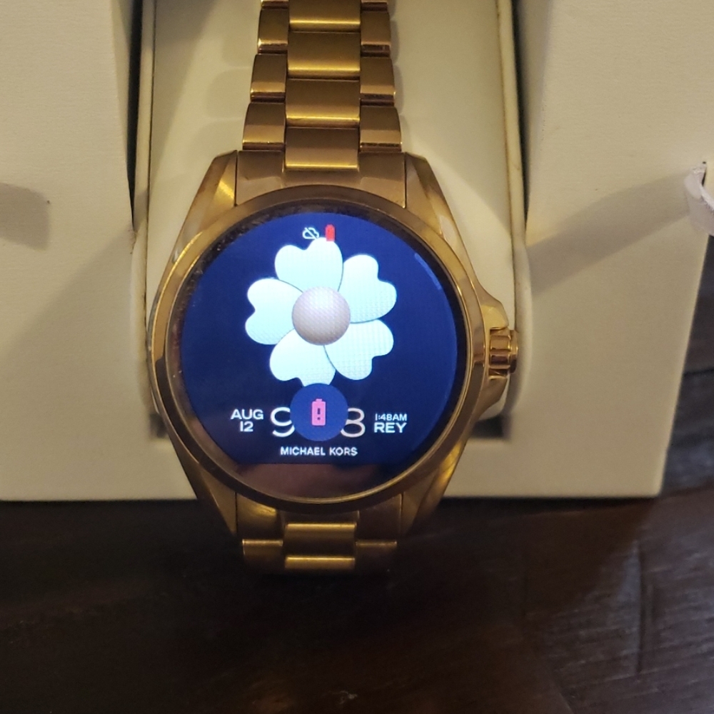 Michael Kors Smart Watch gold. Works with Android